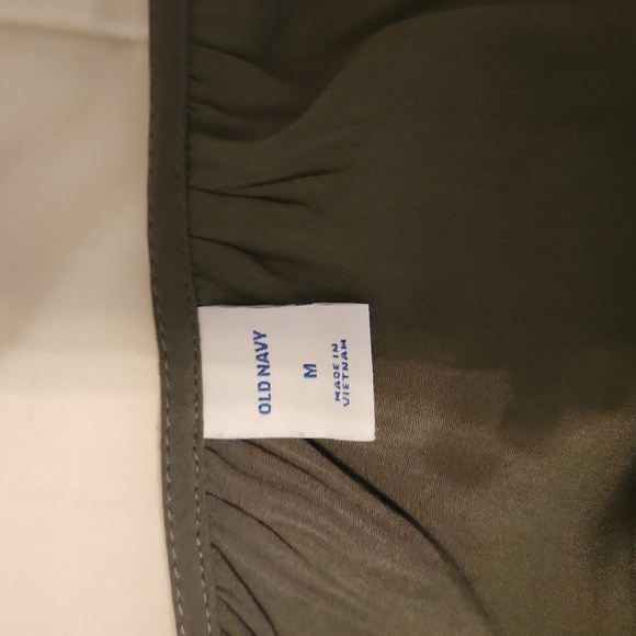 Dresses - Picture 2 of 2